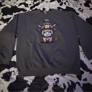 Gildan Gray Crewneck Sweater with Cute Graphic